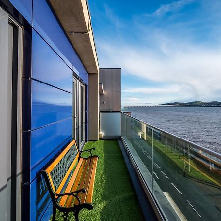 Luxe Riverside Duplex Penthouse, Amazing Views With 2 X Balcony, 3 X King Bedrooms, 2 X Bathrooms, Fully Equipped, River And City Views, Poker Table Plus Games, Free Parking, 10 Min To Uni And 5 Mins To Supermarket, Car Hire Available Poa Dundee Esterno foto