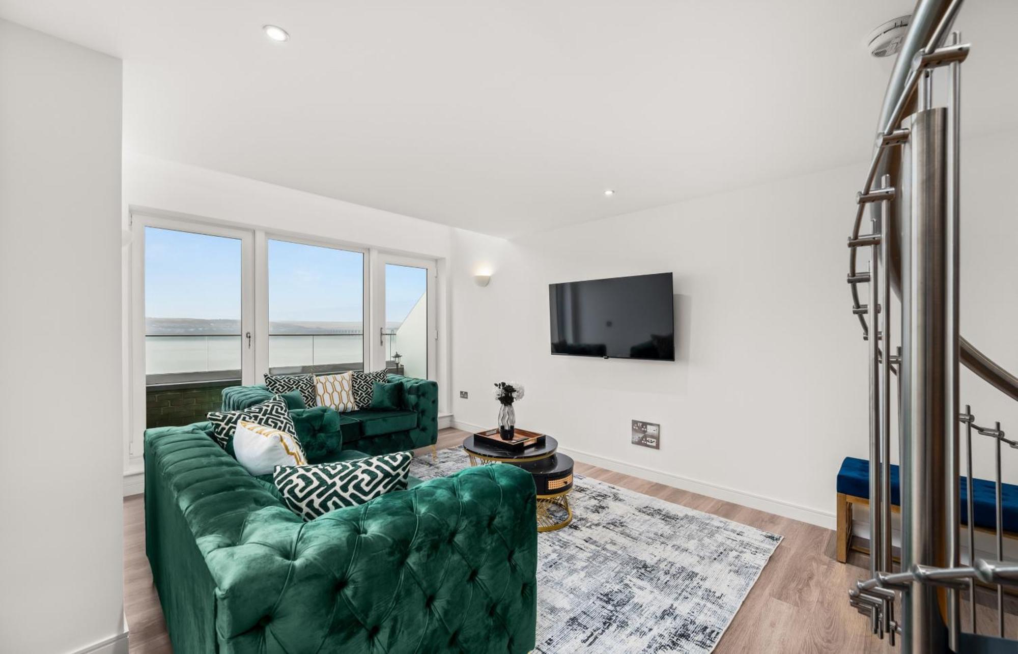 Luxe Riverside Duplex Penthouse, Amazing Views With 2 X Balcony, 3 X King Bedrooms, 2 X Bathrooms, Fully Equipped, River And City Views, Poker Table Plus Games, Free Parking, 10 Min To Uni And 5 Mins To Supermarket, Car Hire Available Poa Dundee Esterno foto